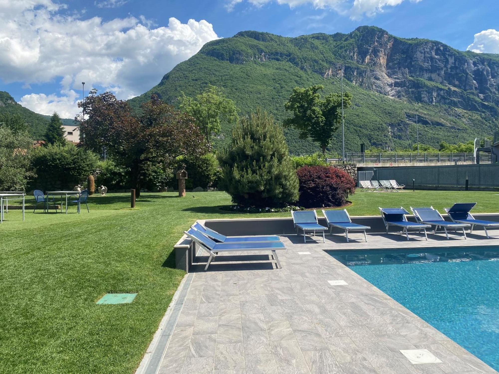 Villaggio Hotel Aquila Calliano  Eksteriør bilde