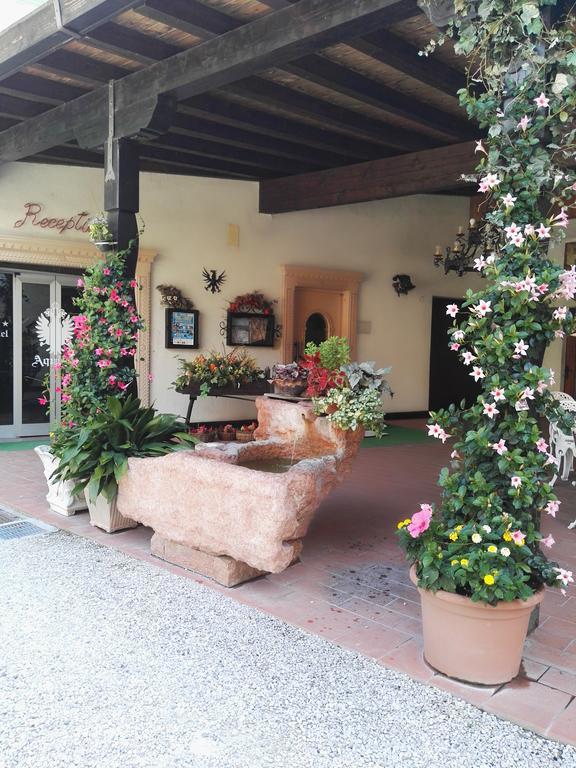 Villaggio Hotel Aquila Calliano  Eksteriør bilde